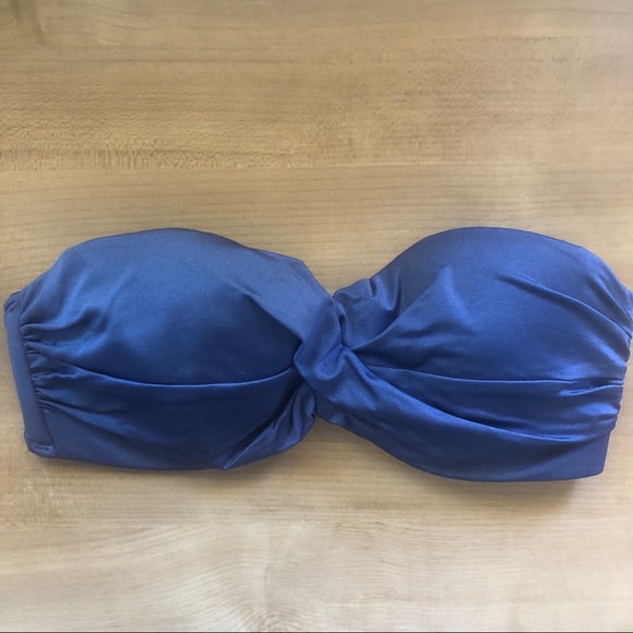 Victoria’s Secret Blue Strapless Bikini Top - Picture 1 of 4